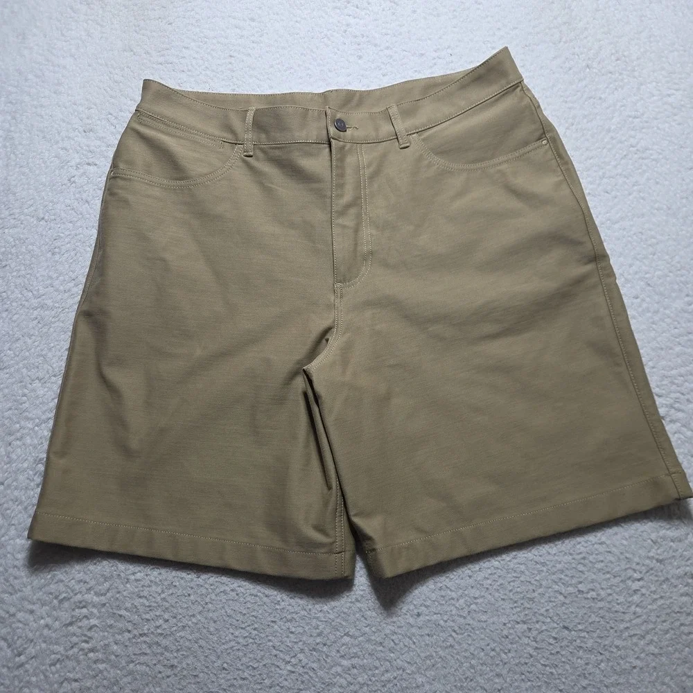 Lululemon Easy Five Relaxed Fit Shorts Mens 36 Oakwood Tan Utilitech 9